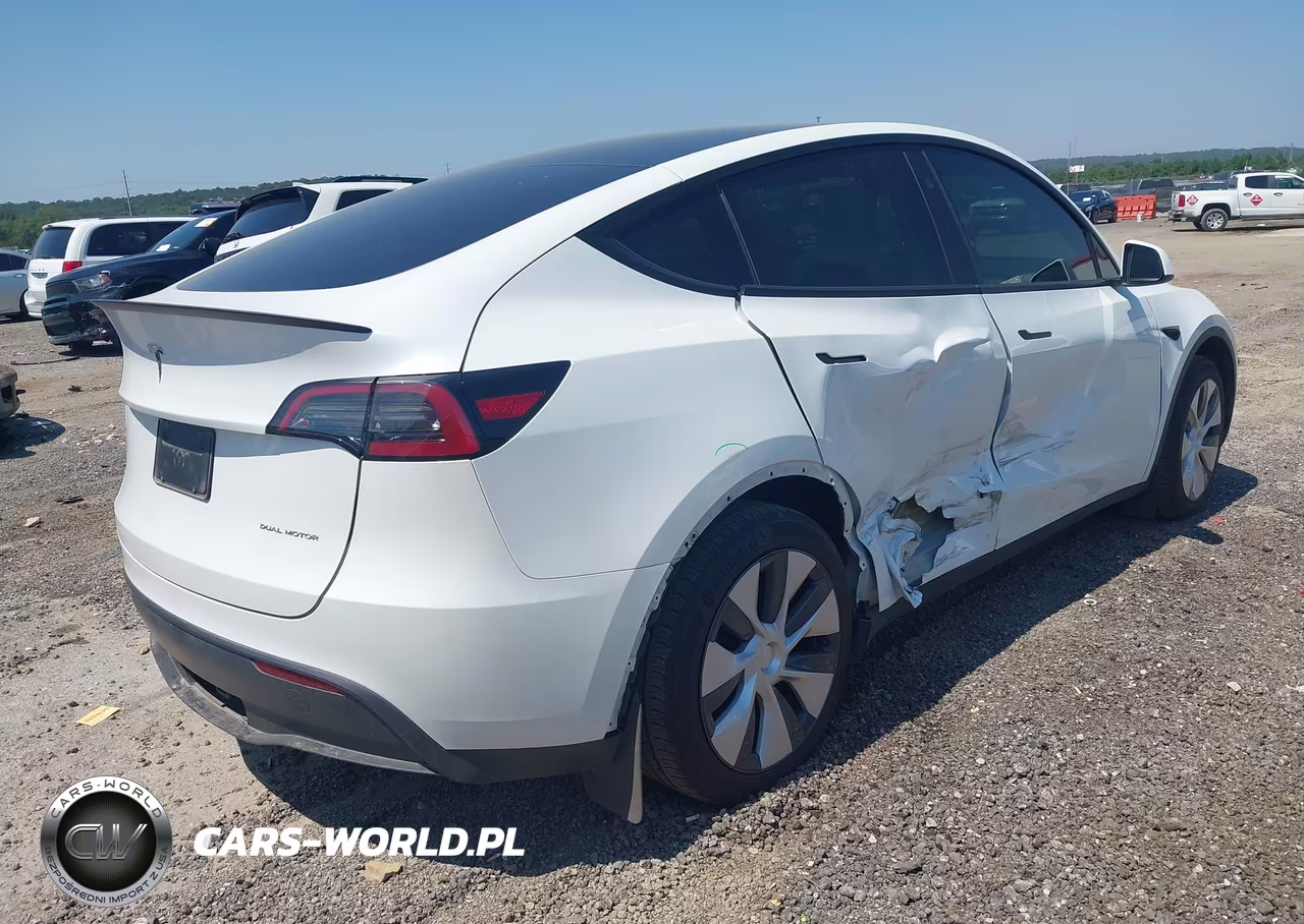 2024 Tesla Model Y Long Range Dual Motor All-Wheel Drive VIN:7SAYGAEEXRF186785 - 4