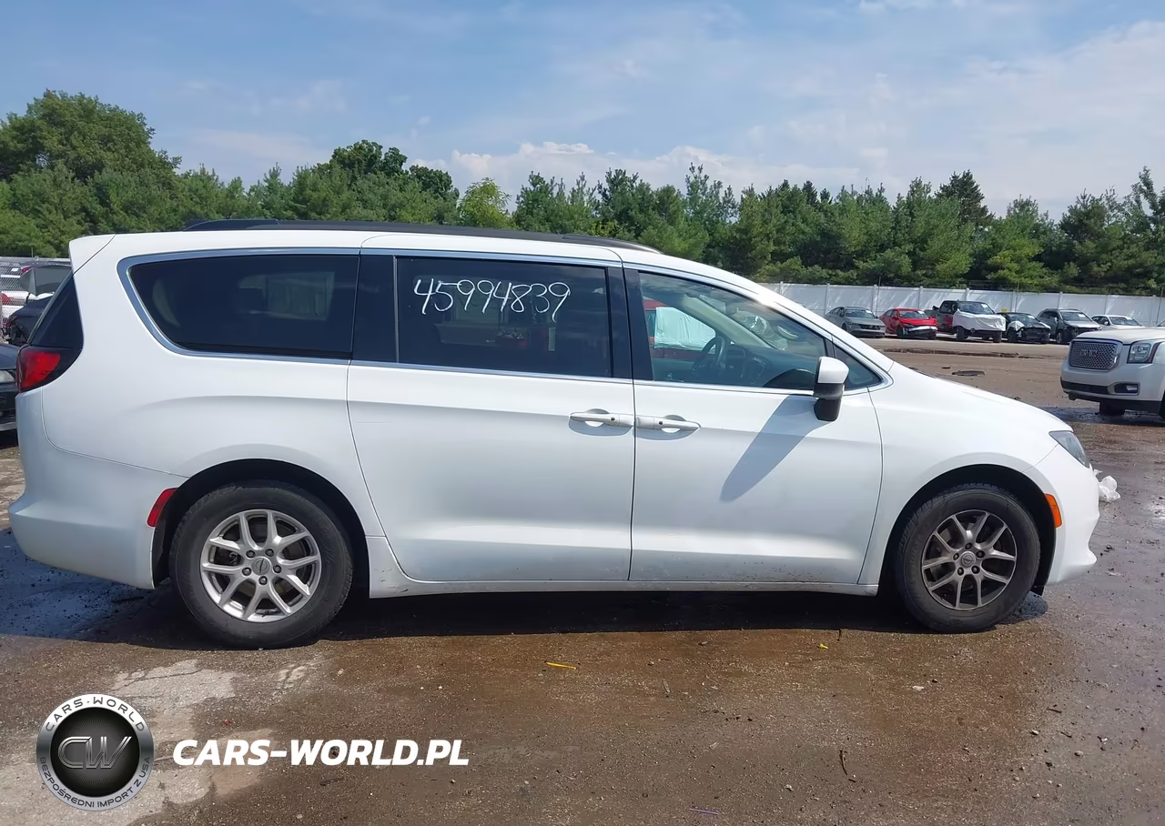 2021 Chrysler Voyager Lxi VIN:2C4RC1DG0MR505365 - 13