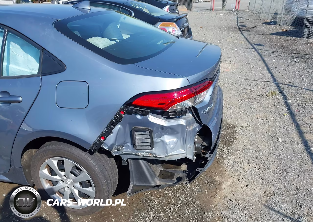 2021 Toyota Corolla Le VIN:5YFEPMAE8MP162800 - 17