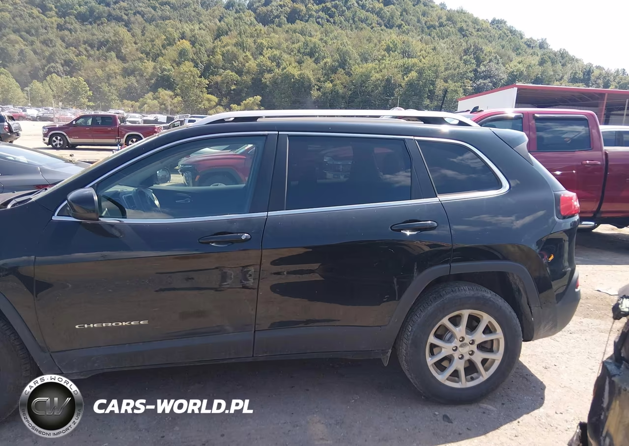 2017 Jeep Cherokee Latitude 4X4 VIN:1C4PJMCB3HW512733 - 14