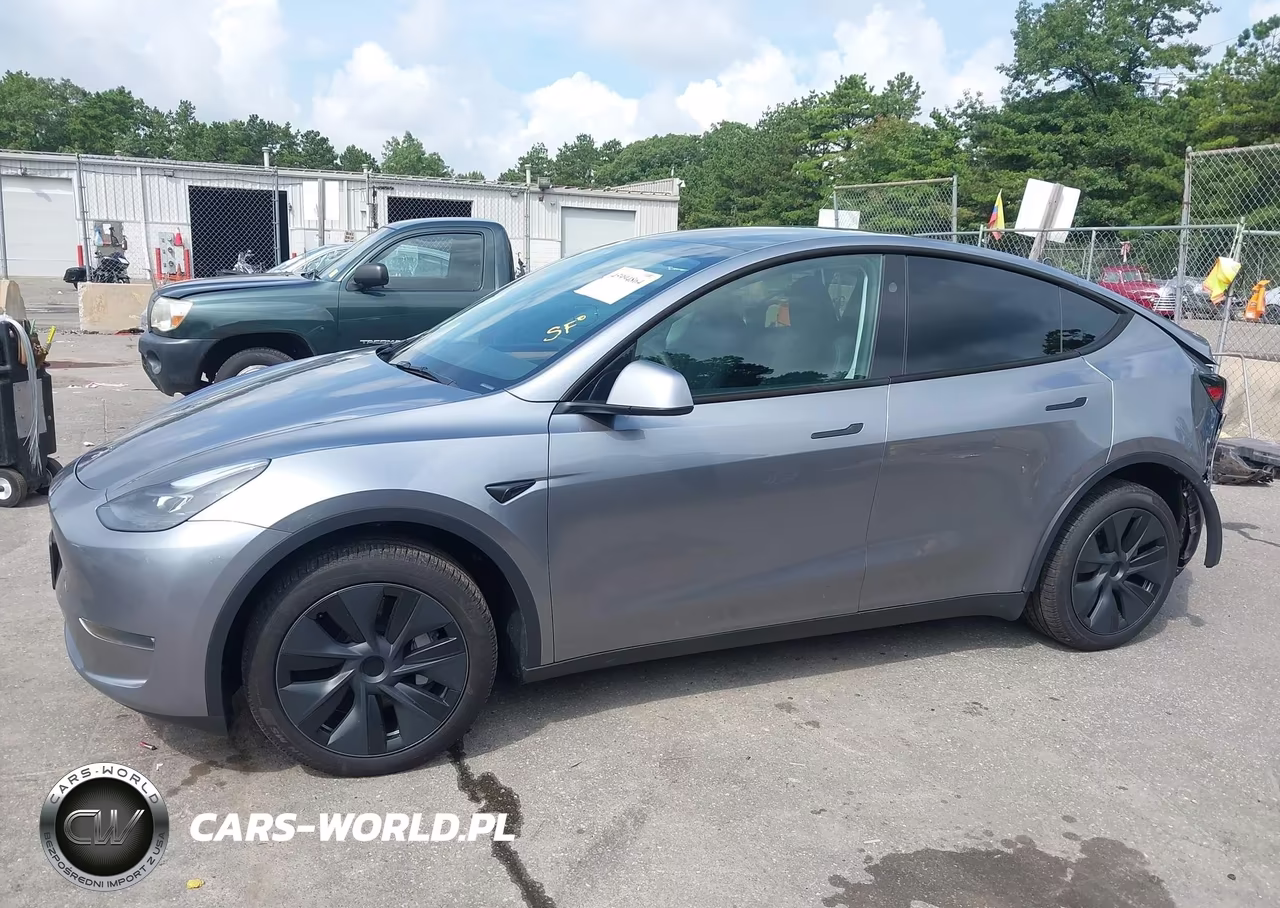 2024 Tesla Model Y Long Range Dual Motor All-Wheel Drive VIN:7SAYGDEE3RA317506 - 13