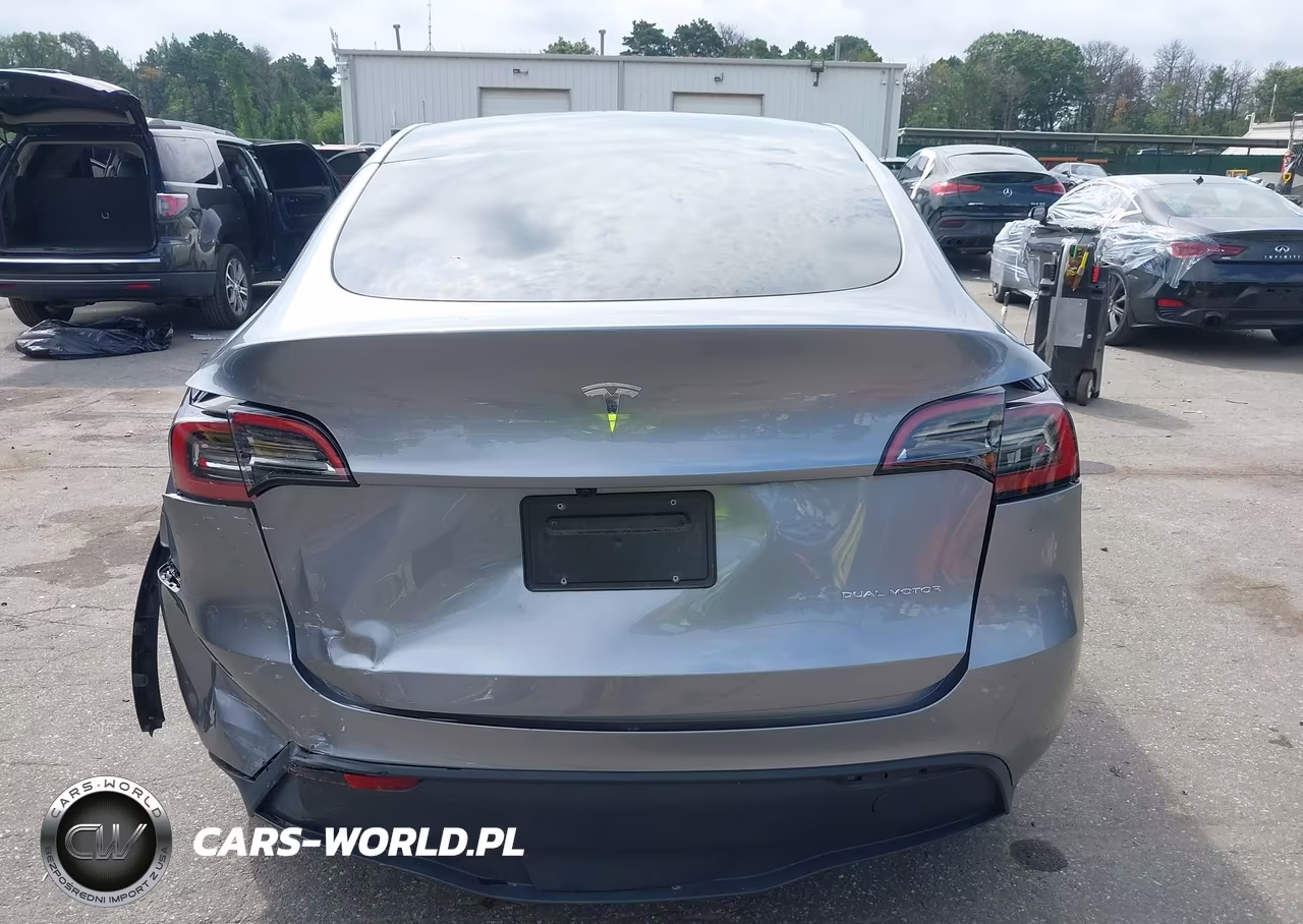 2024 Tesla Model Y Long Range Dual Motor All-Wheel Drive VIN:7SAYGDEE3RA317506 - 15