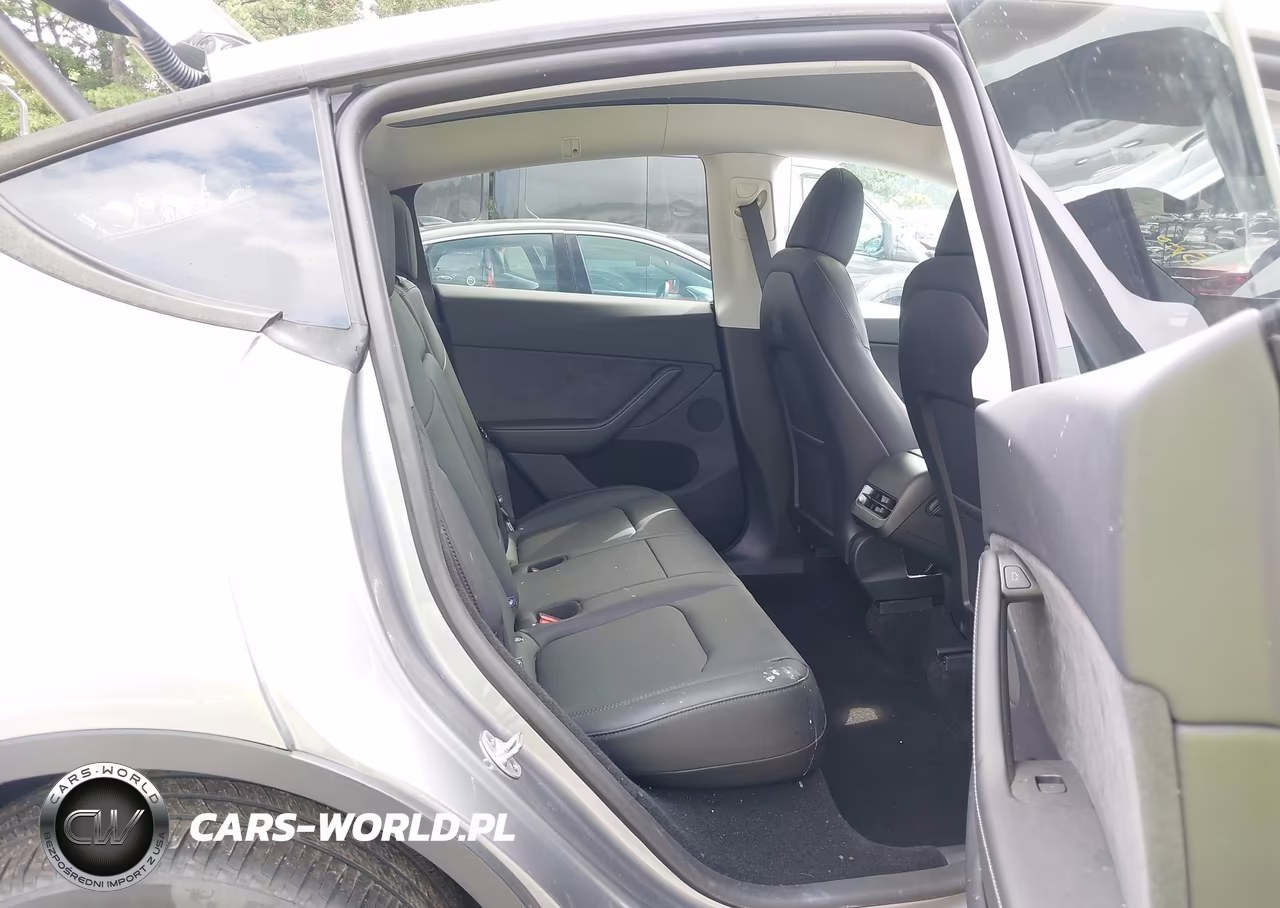 2024 Tesla Model Y Long Range Dual Motor All-Wheel Drive VIN:7SAYGDEE3RA317506 - 8