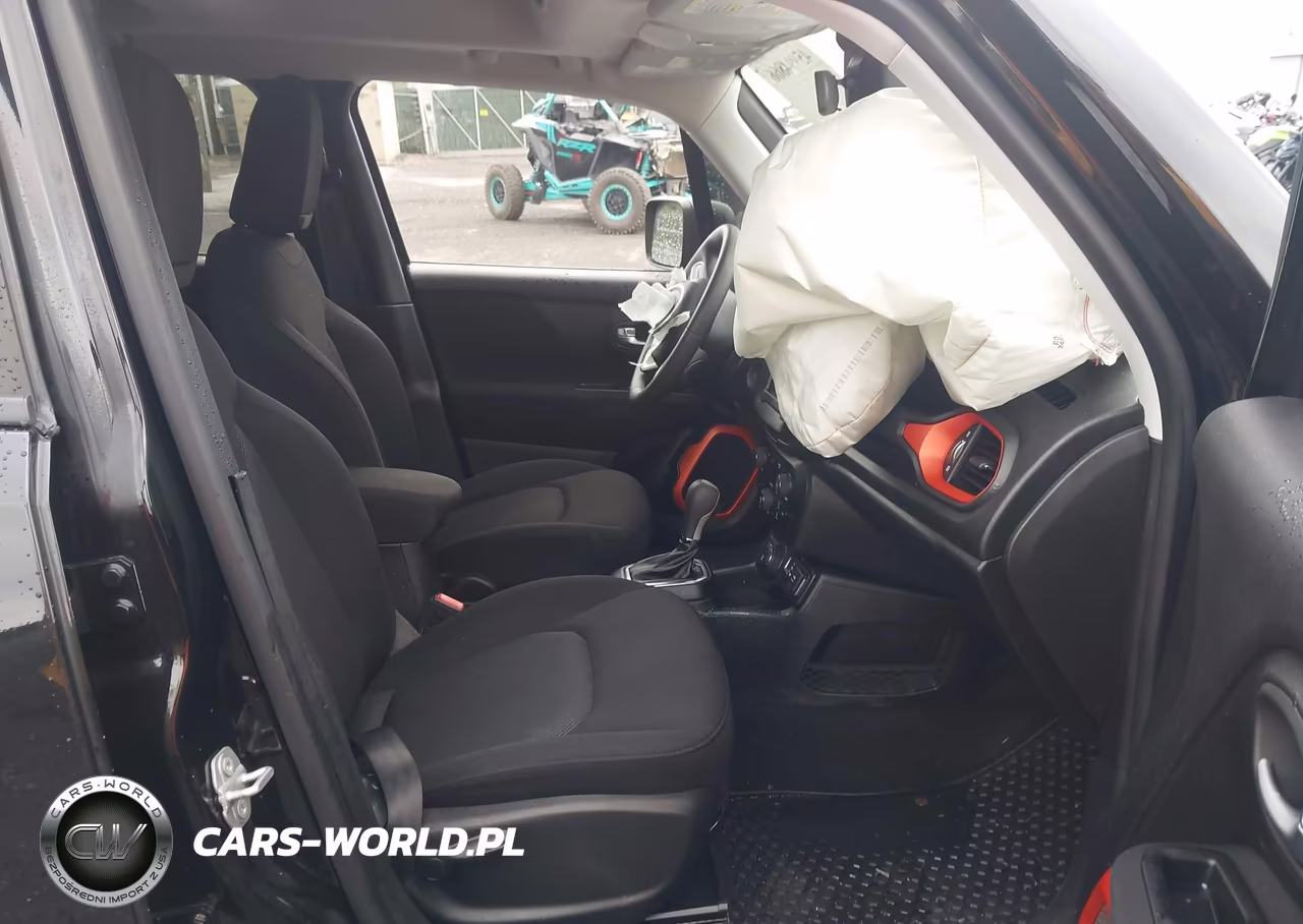 2019 Jeep Renegade Upland 4X4 VIN:ZACNJBAB6KPK26004 - 5