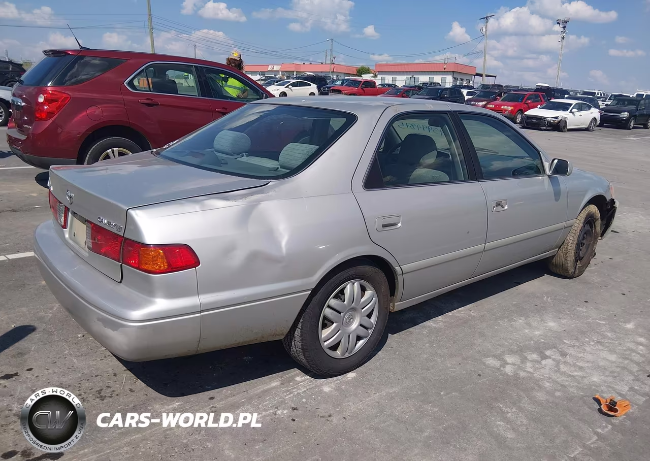 2000 Toyota Camry Le VIN:4T1BG22K1YU657355 - 4
