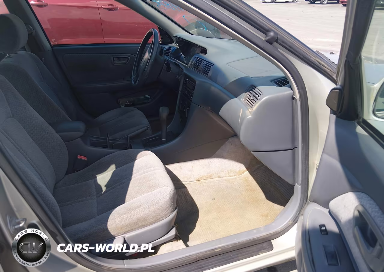 2000 Toyota Camry Le VIN:4T1BG22K1YU657355 - 5