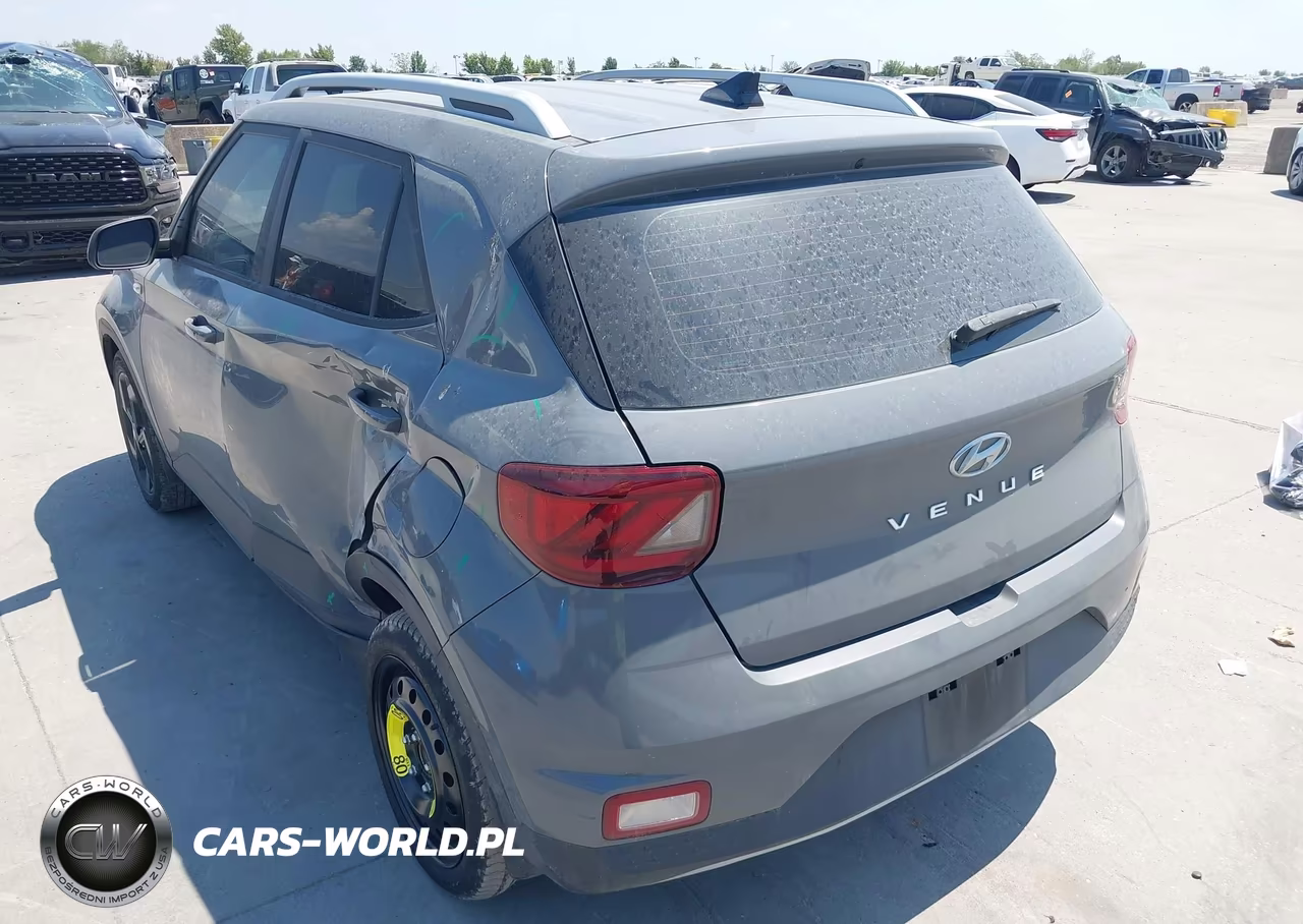2021 Hyundai Venue Sel VIN:KMHRC8A35MU128735 - 3