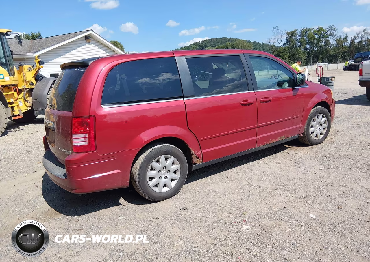 2010 Chrysler Town & Country Lx VIN:2A4RR4DE2AR150669 - 4