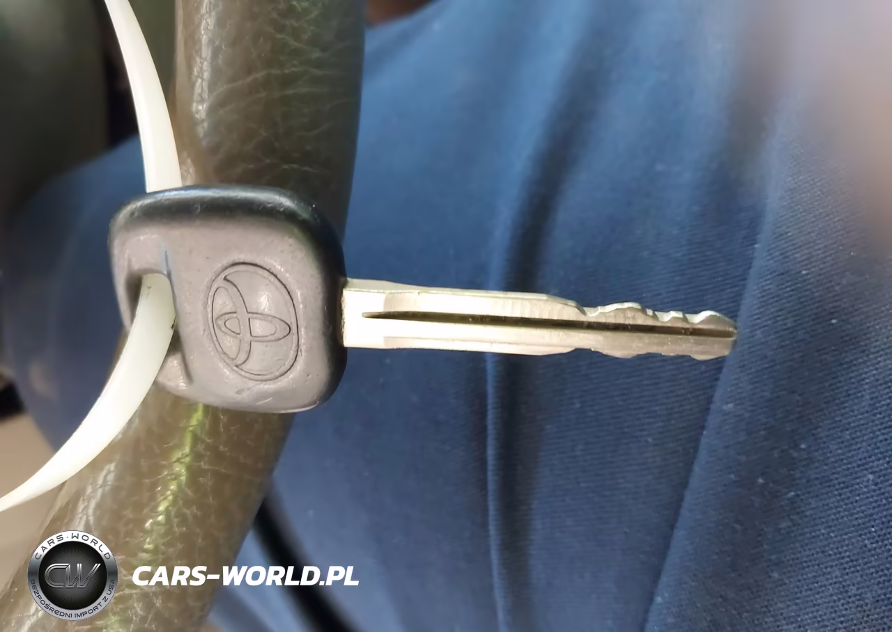2005 Toyota Camry Le VIN:4T1BE32K35U392803 - 11
