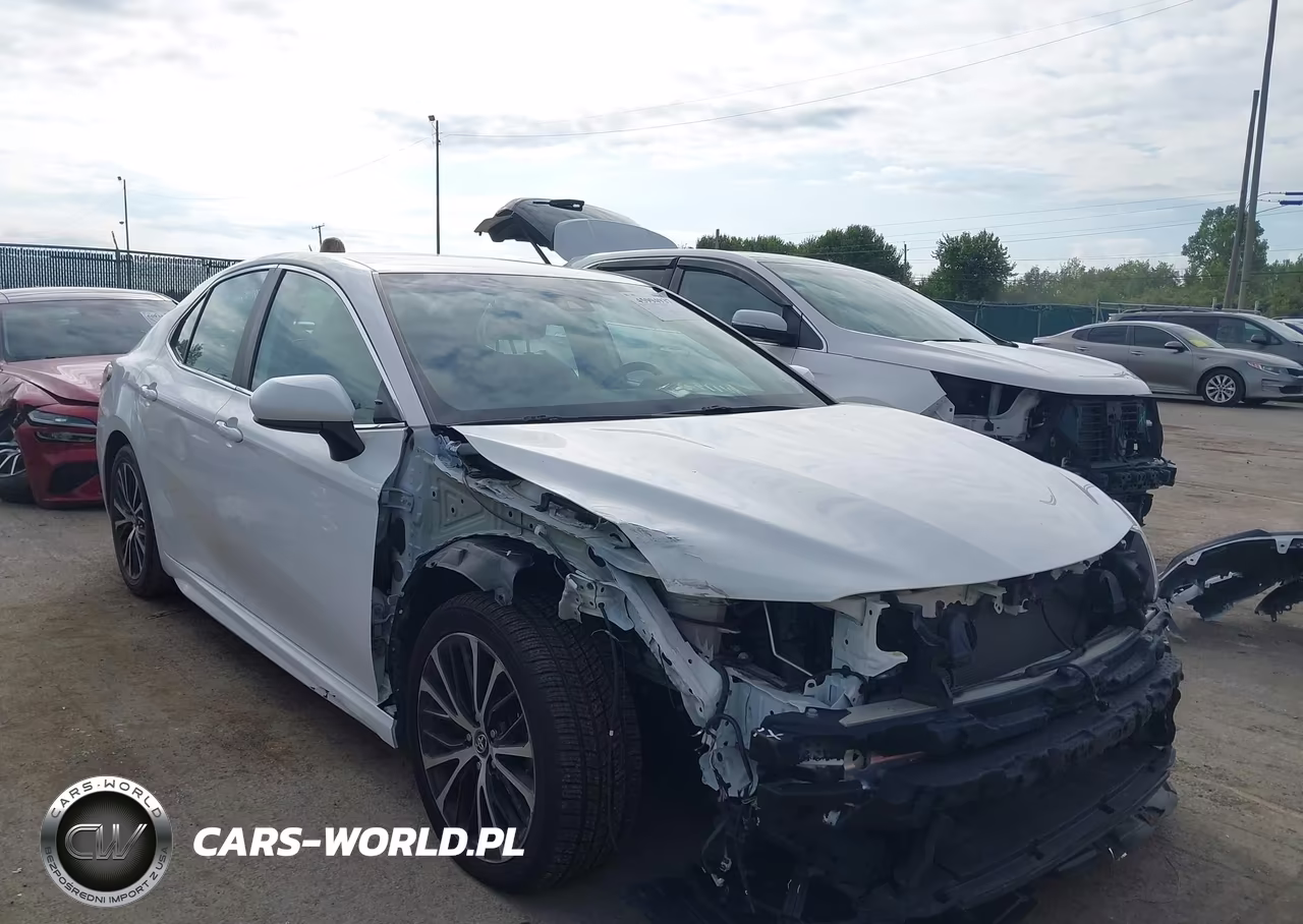 2020 Toyota Camry Se – zdjęcie 1 z 18