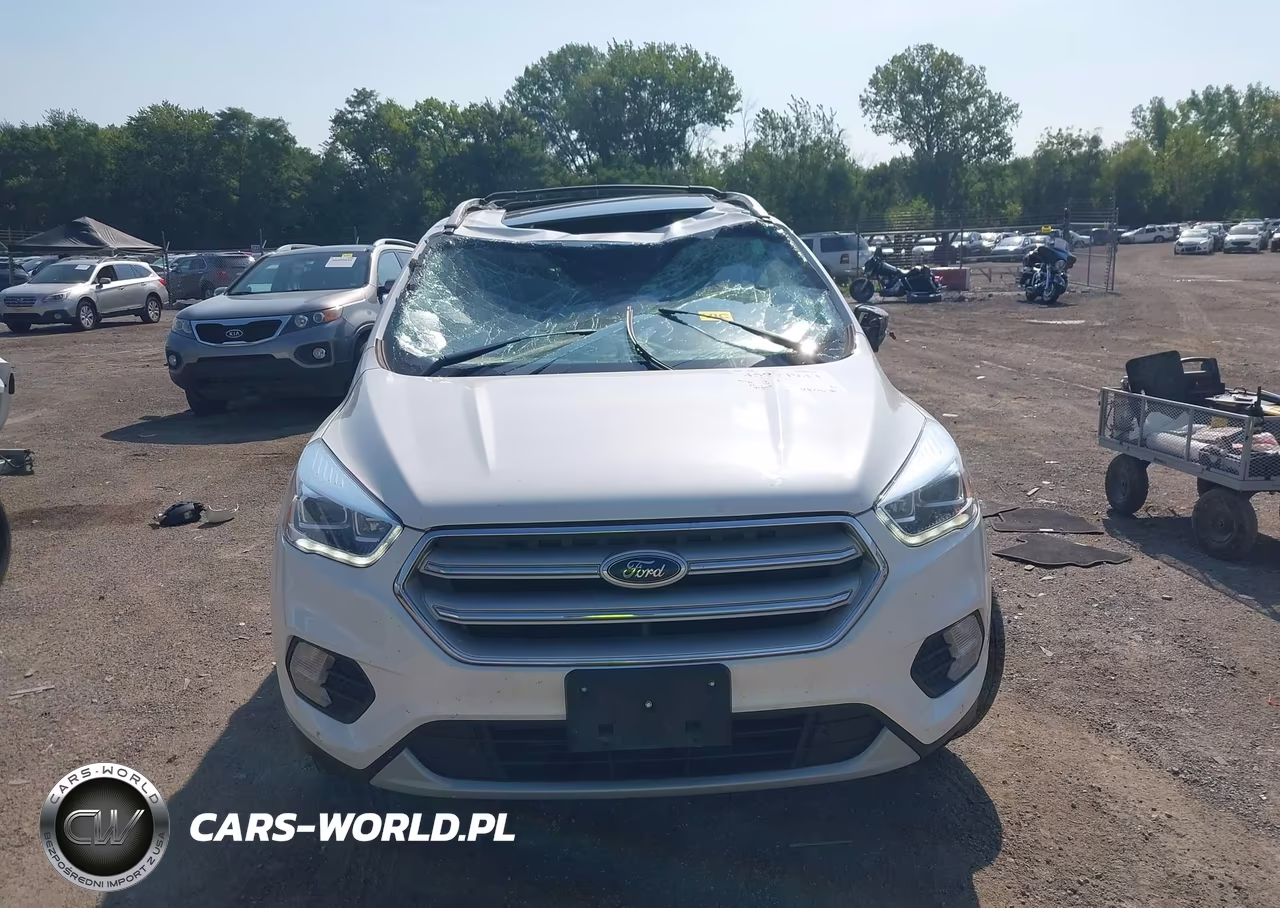 2018 Ford Escape Titanium VIN:1FMCU9J99JUC62138 - 13