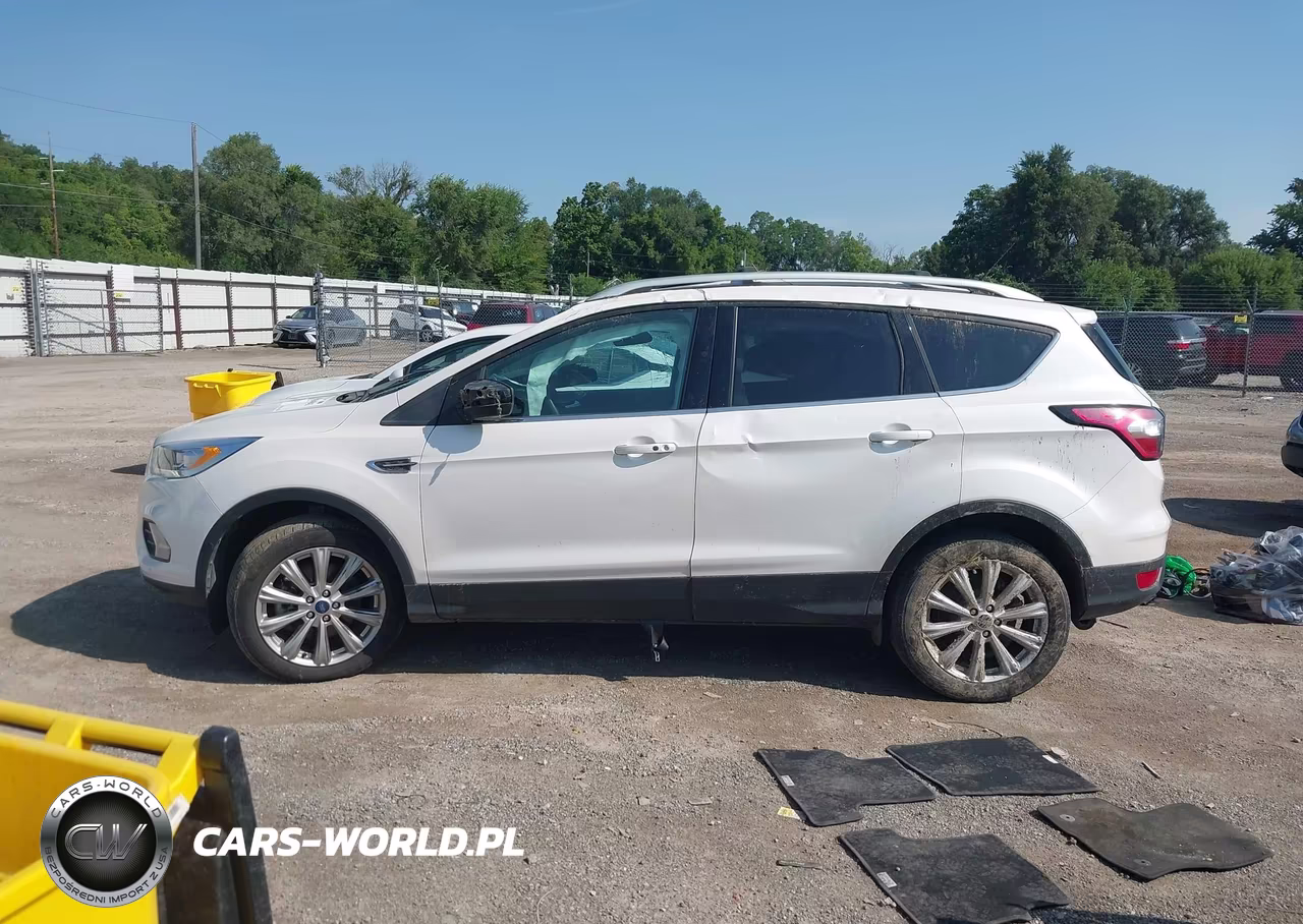 2018 Ford Escape Titanium VIN:1FMCU9J99JUC62138 - 15