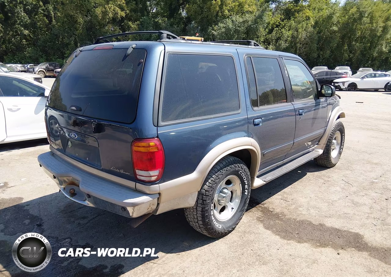 2001 Ford Explorer Eddie Bauer VIN:1FMDU84P31ZA52324 - 4