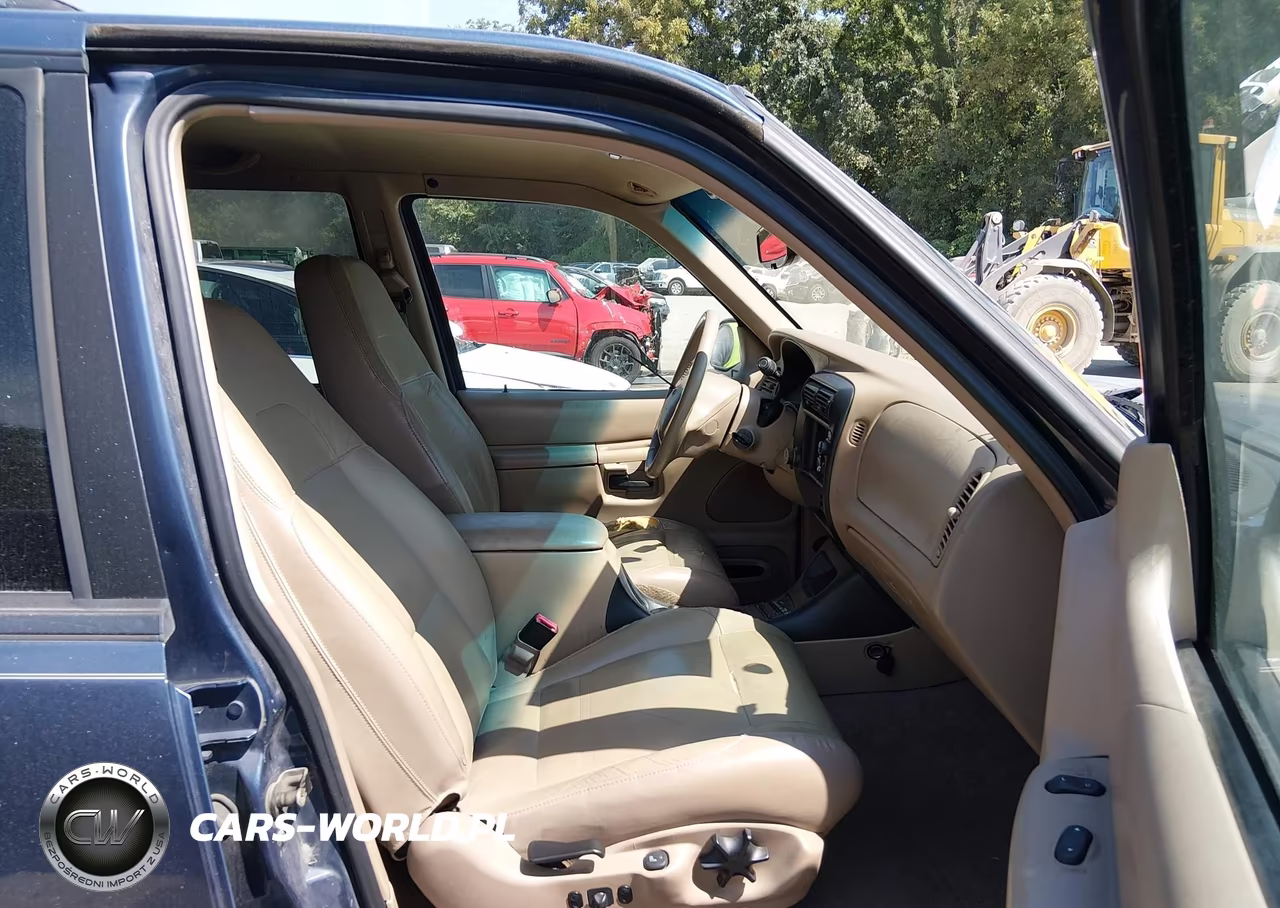 2001 Ford Explorer Eddie Bauer VIN:1FMDU84P31ZA52324 - 5