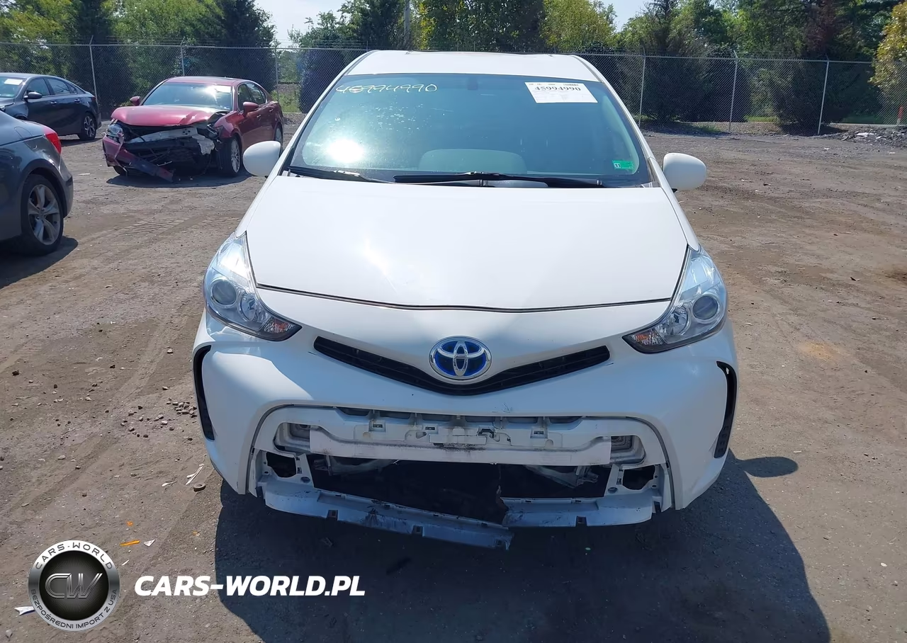 2015 Toyota Prius V Two VIN:JTDZN3EU9FJ029912 - 12