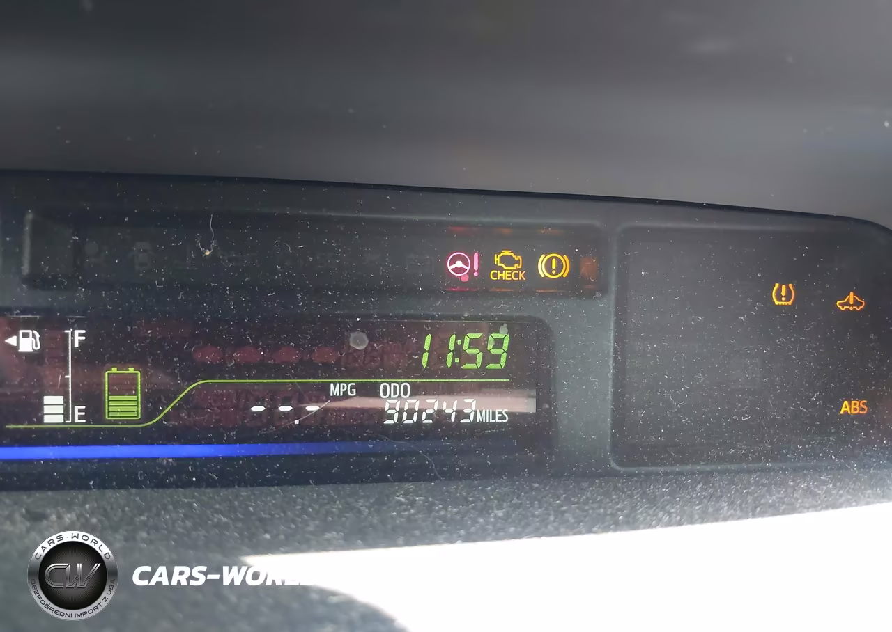 2015 Toyota Prius V Two VIN:JTDZN3EU9FJ029912 - 15