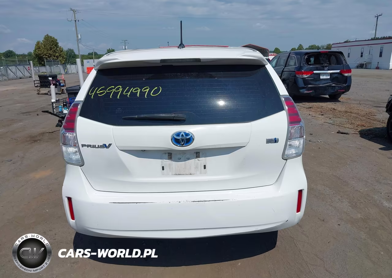 2015 Toyota Prius V Two VIN:JTDZN3EU9FJ029912 - 16