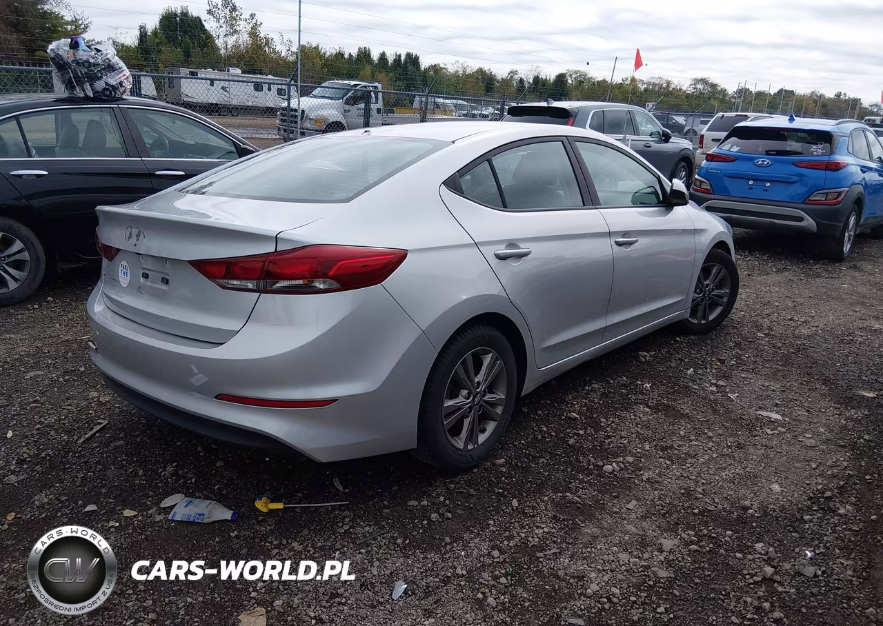 2018 Hyundai Elantra Sel VIN:5NPD84LF4JH309962 - 4
