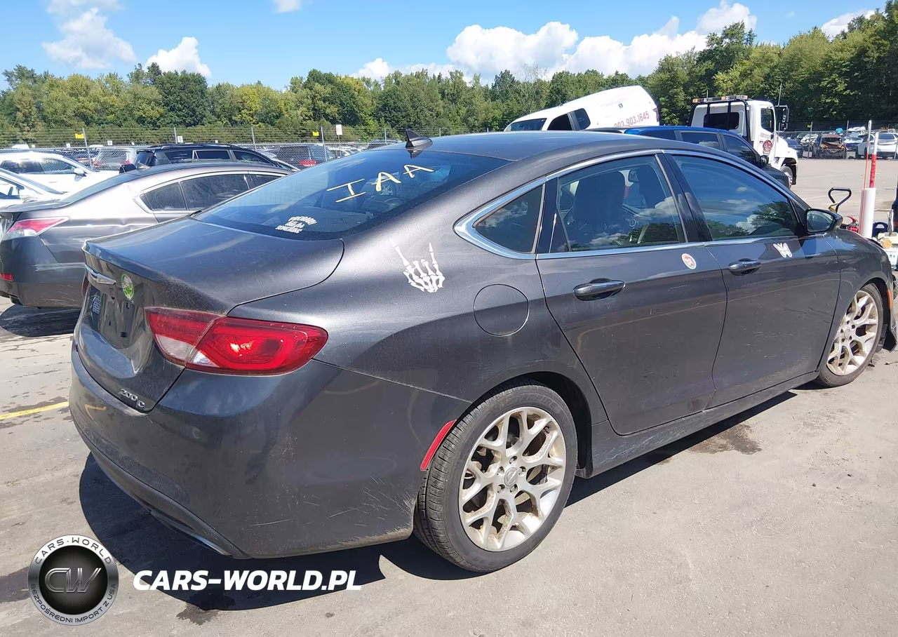 2015 Chrysler 200 C VIN:1C3CCCEG9FN512402 - 4
