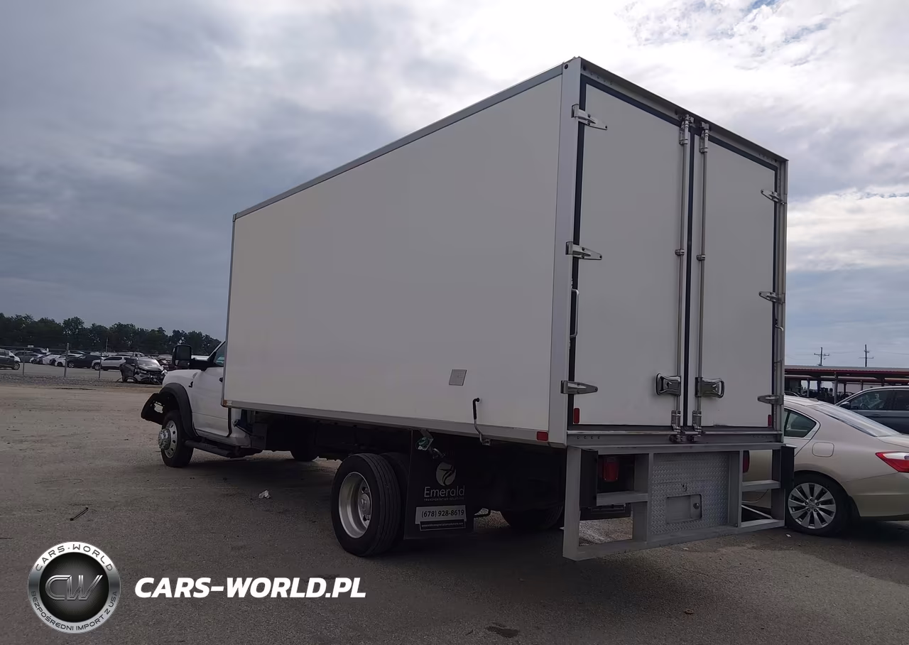 2024 Ram 5500 Chassis Tradesman-Slt VIN:3C7WRMDL3RG229876 - 3