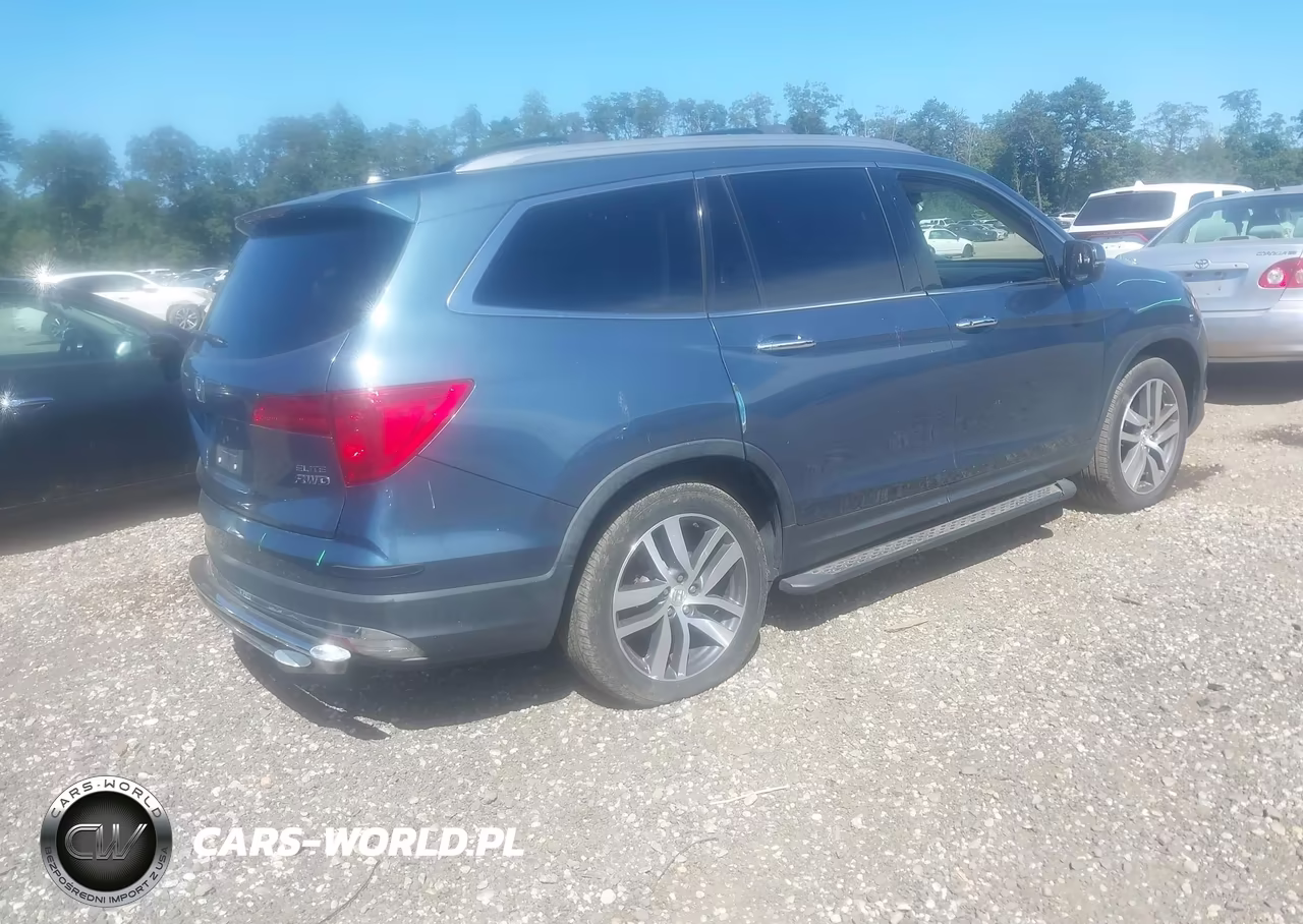 2017 Honda Pilot Elite VIN:5FNYF6H07HB059746 - 4