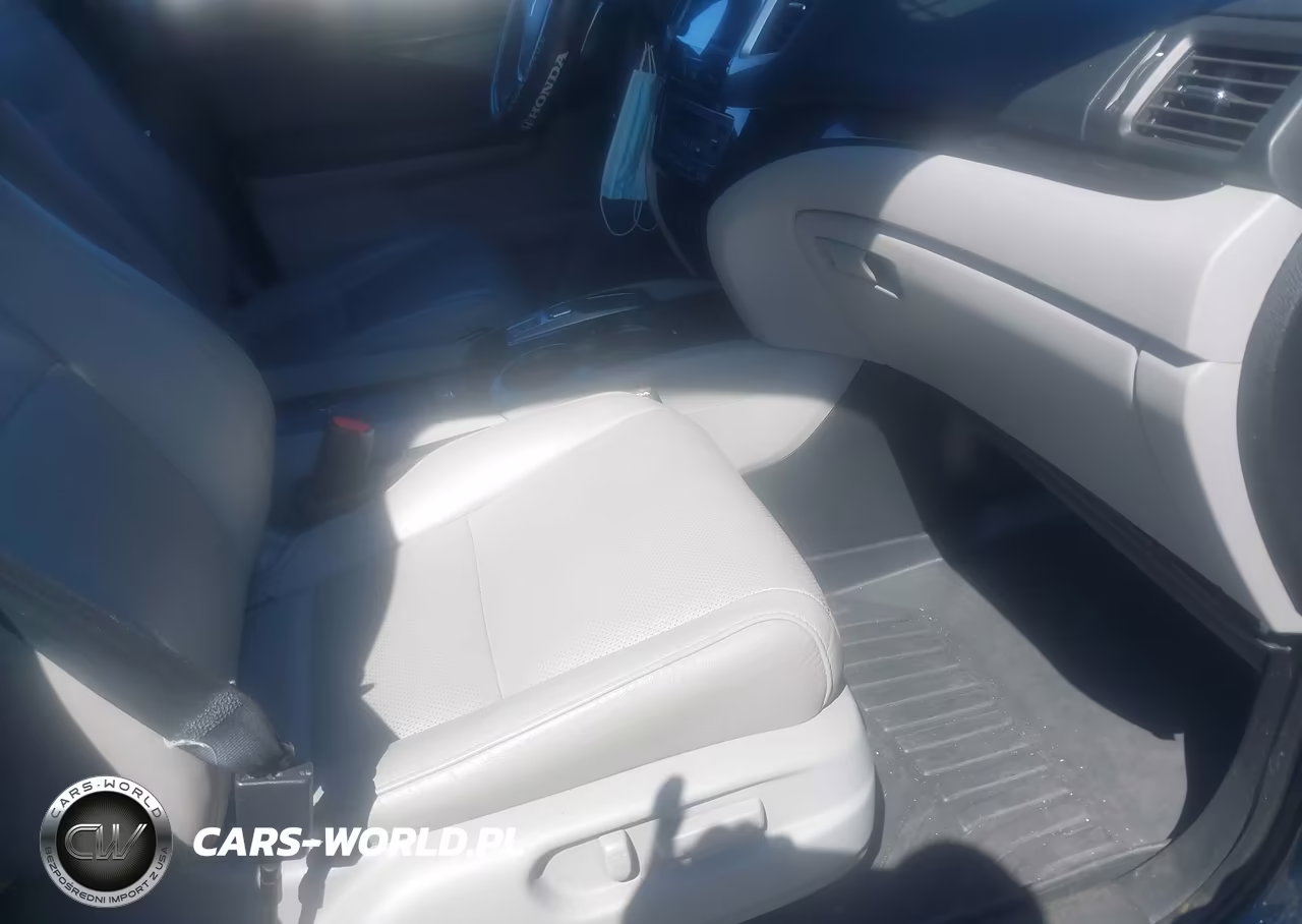 2017 Honda Pilot Elite VIN:5FNYF6H07HB059746 - 5