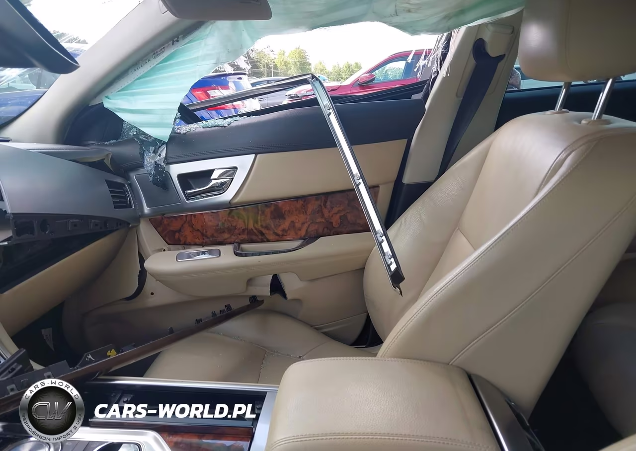 2012 Jaguar Xf VIN:SAJWA0FB0CLS37818 - 5