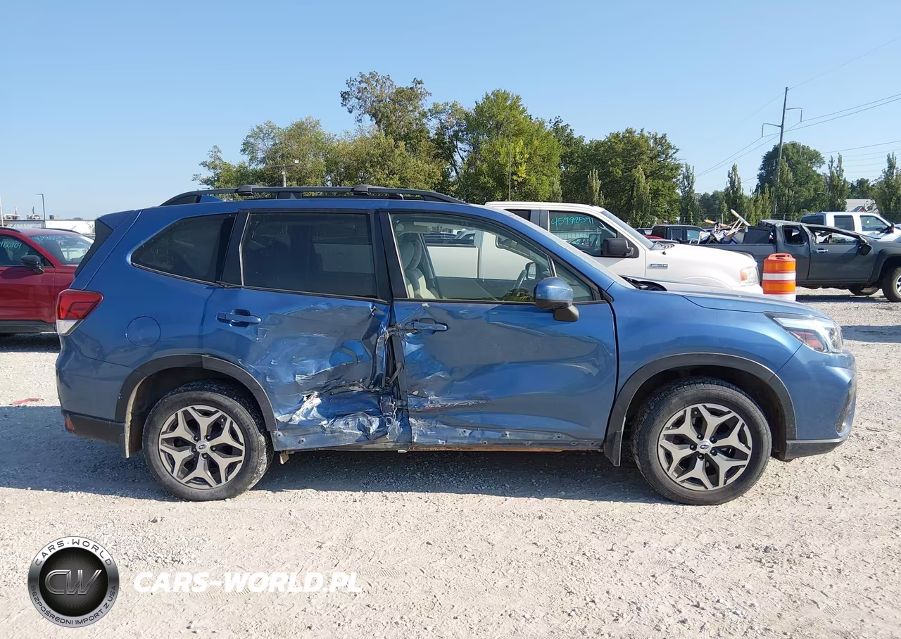 2020 Subaru Forester Premium VIN:JF2SKAJC9LH444096 - 13