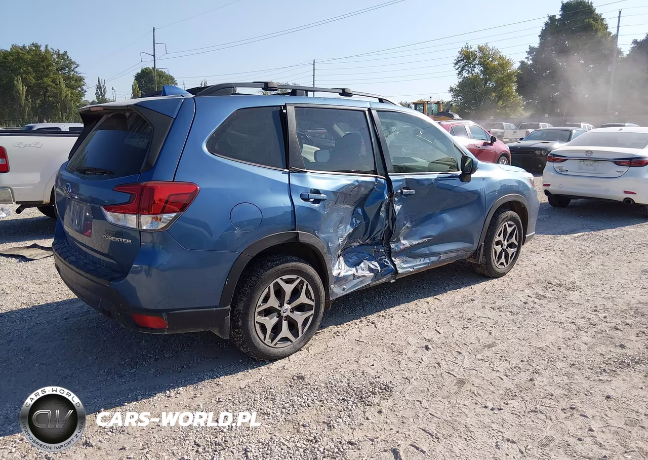 2020 Subaru Forester Premium VIN:JF2SKAJC9LH444096 - 4