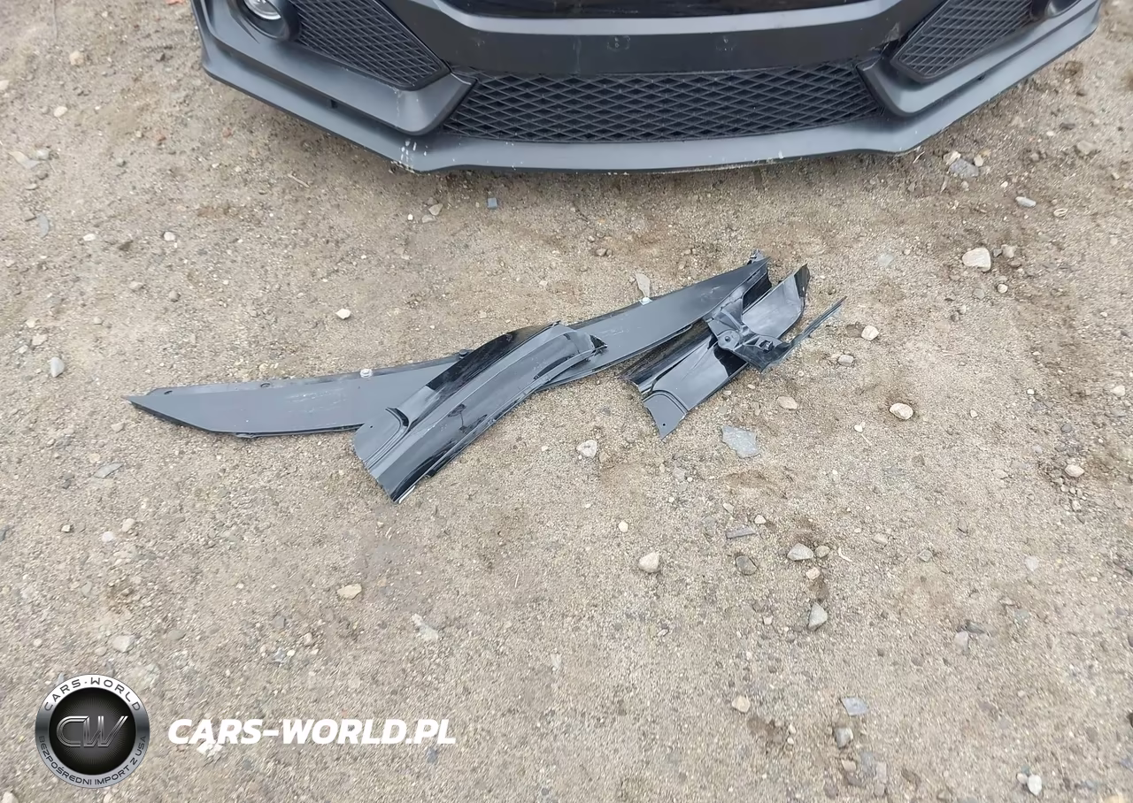 2018 Honda Civic Sport VIN:SHHFK7H41JU408111 - 12