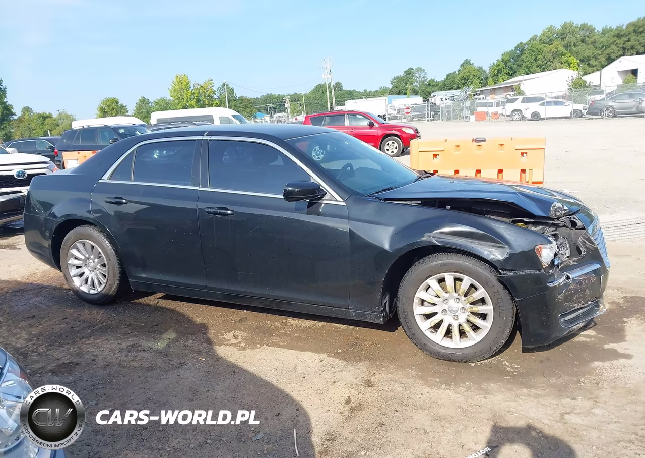 2013 Chrysler 300 Motown VIN:2C3CCAAG0DH509730 - 13