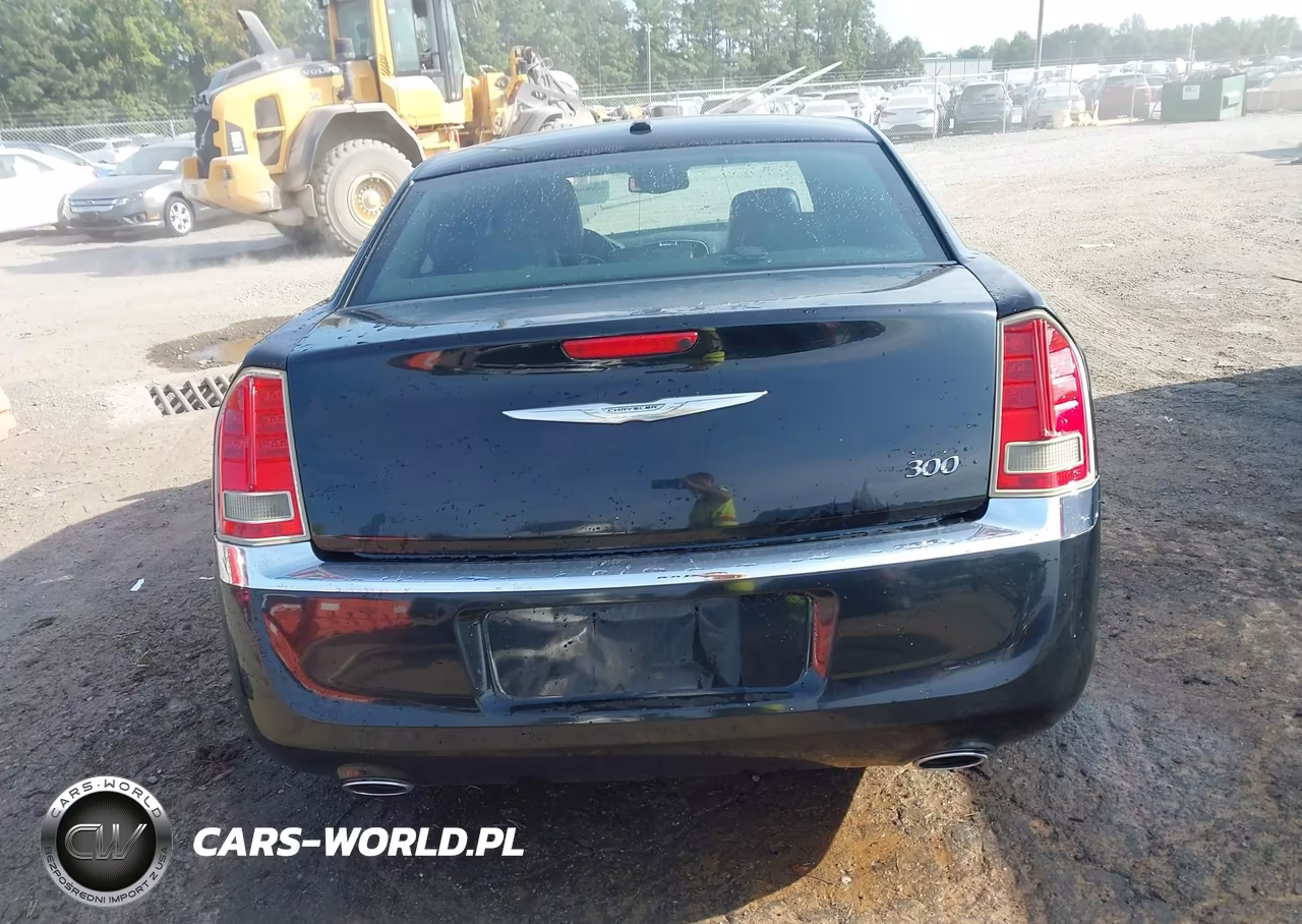 2013 Chrysler 300 Motown VIN:2C3CCAAG0DH509730 - 16