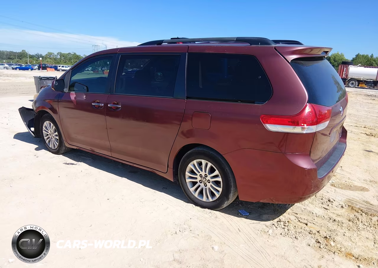 2011 Toyota Sienna Xle V6 VIN:5TDYK3DC0BS055261 - 3