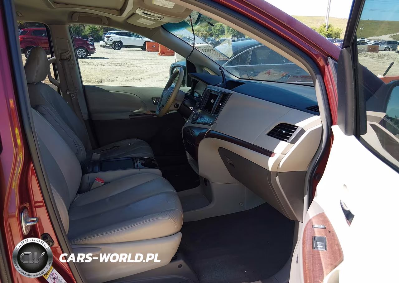 2011 Toyota Sienna Xle V6 VIN:5TDYK3DC0BS055261 - 5