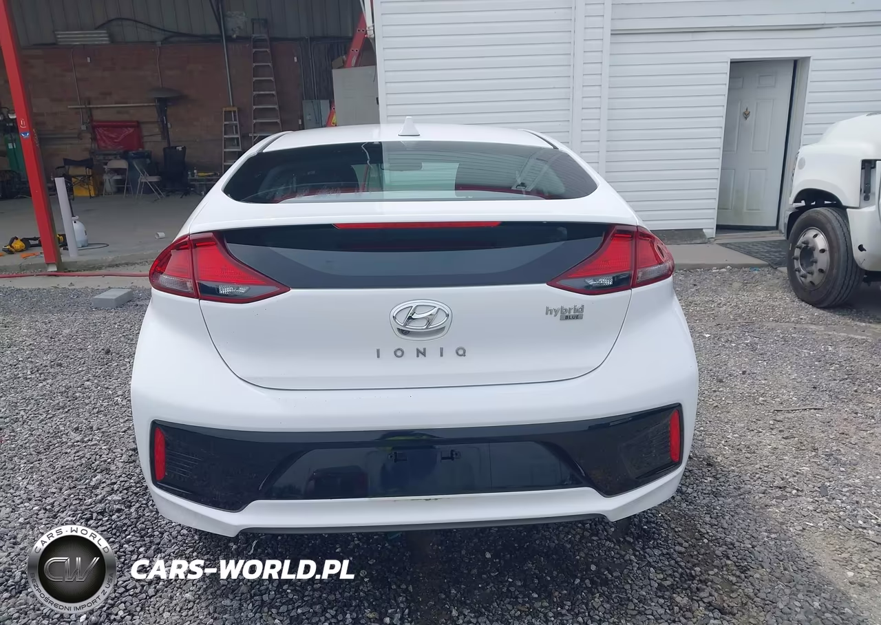 2018 Hyundai Ioniq Hybrid Blue VIN:KMHC65LC7JU076206 - 16