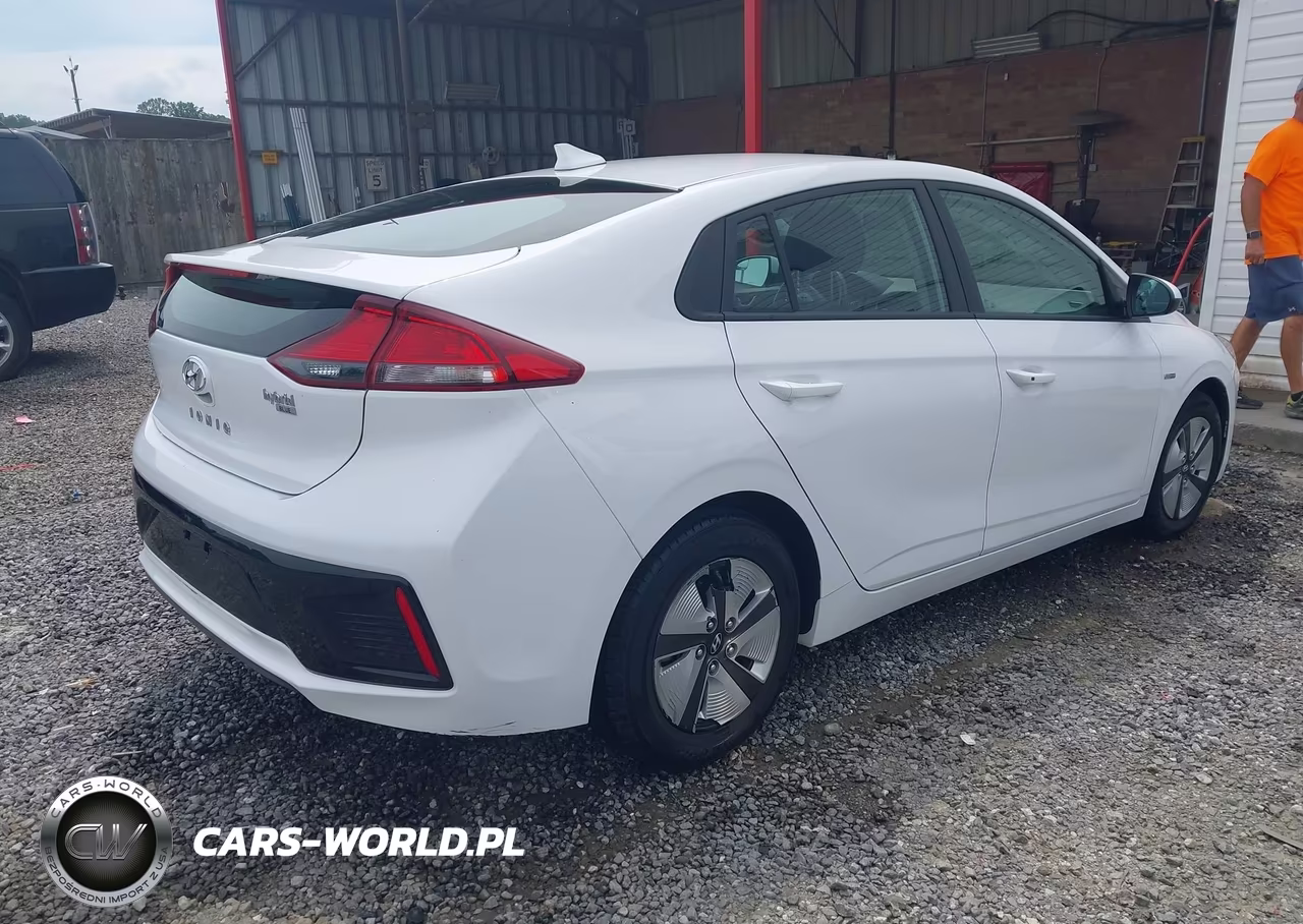 2018 Hyundai Ioniq Hybrid Blue VIN:KMHC65LC7JU076206 - 4