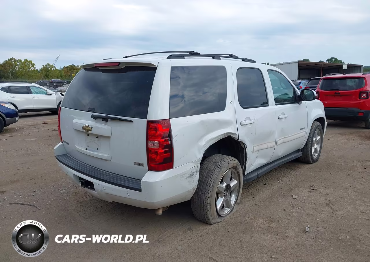 2011 Chevrolet Tahoe Lt VIN:1GNSCBE04BR159985 - 4