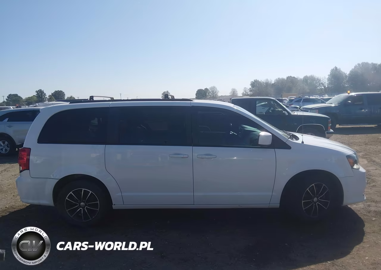 2018 Dodge Grand Caravan Gt VIN:2C4RDGEG6JR336754 - 13