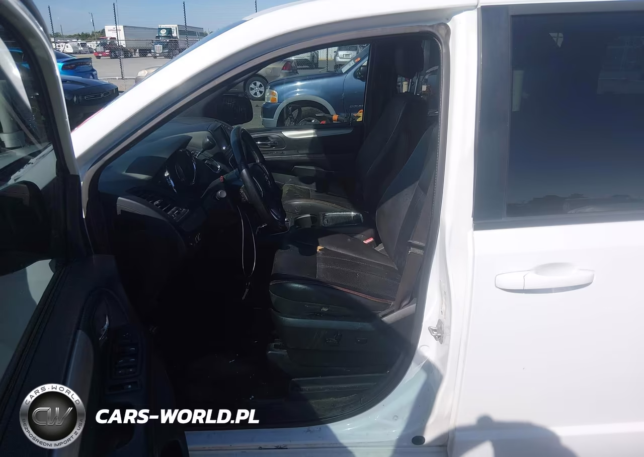 2018 Dodge Grand Caravan Gt VIN:2C4RDGEG6JR336754 - 18