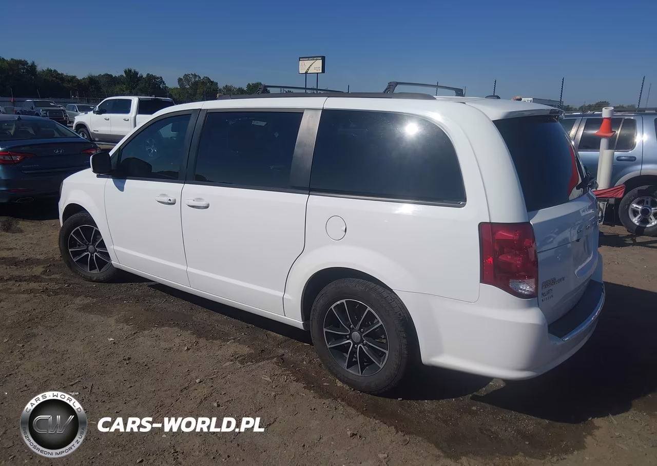 2018 Dodge Grand Caravan Gt VIN:2C4RDGEG6JR336754 - 3