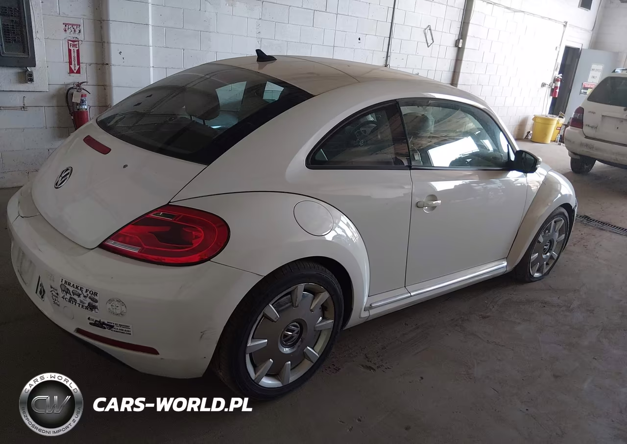 2012 Volkswagen Beetle 2.5L VIN:3VWJP7AT8CM659380 - 4