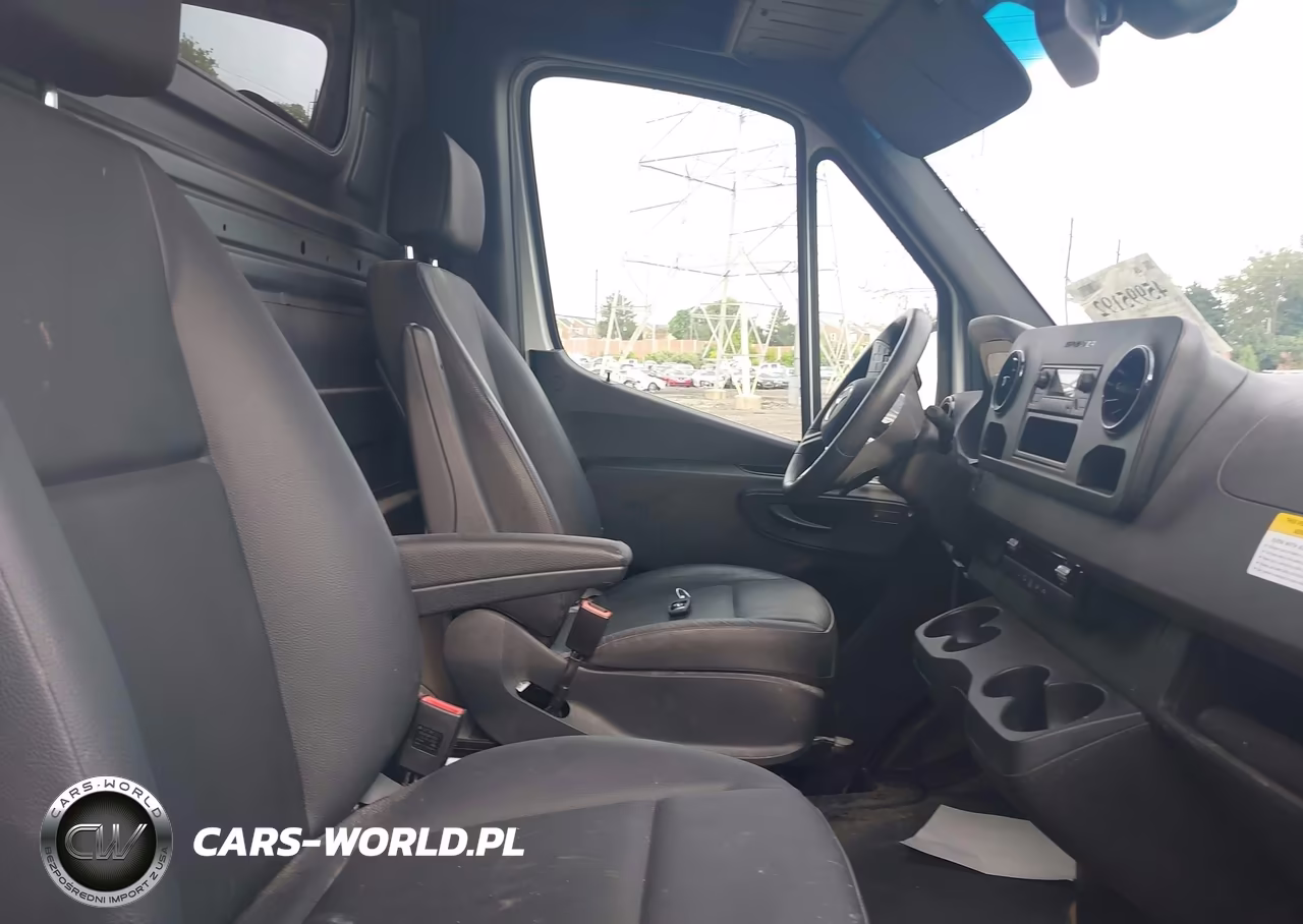 2025 Mercedes-Benz Sprinter 2500 High Roof 4-Cyl Diesel VIN:W1Y4KCHY4ST224361 - 5
