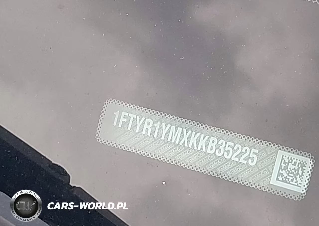 2019 Ford Transit-250 VIN:1FTYR1YMXKKB35225 - 17