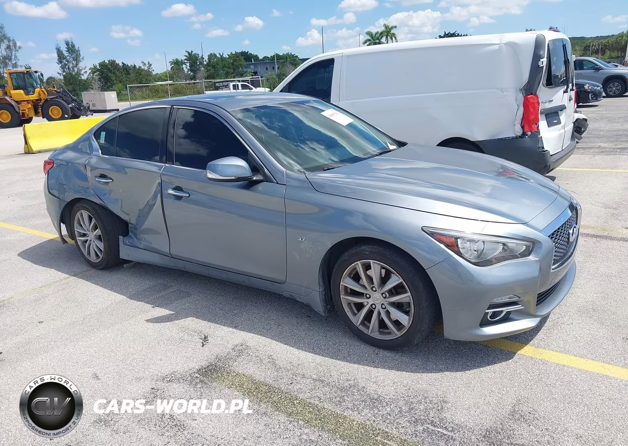 2015 Infiniti Q50 Premium