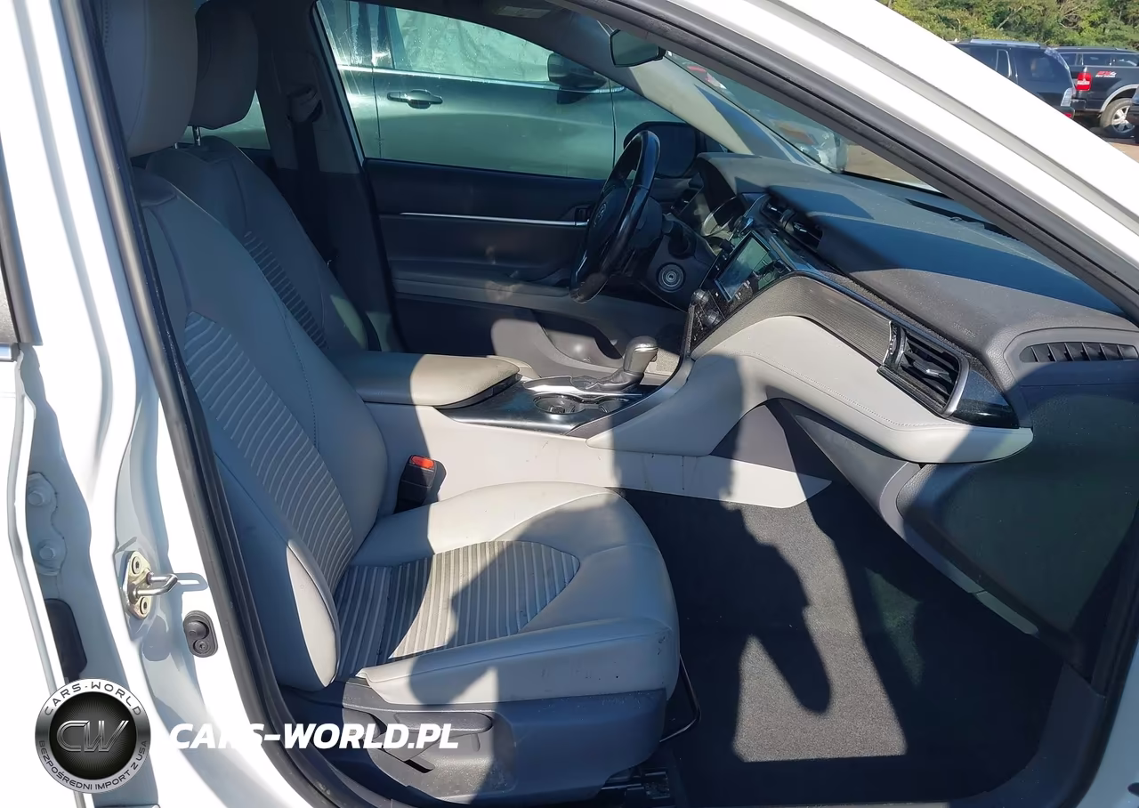 2020 Toyota Camry Se VIN:4T1G11AK9LU875748 - 5