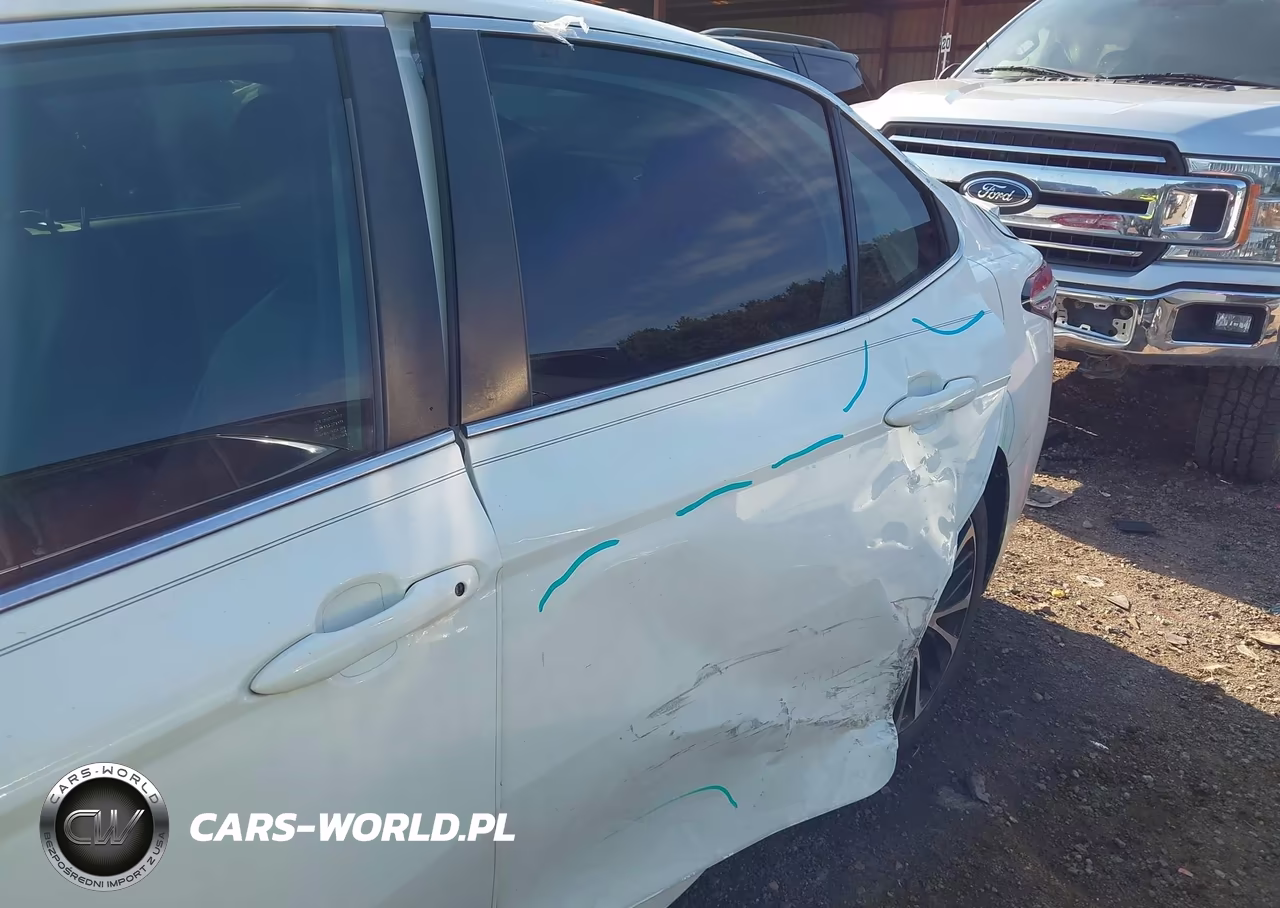 2020 Toyota Camry Se VIN:4T1G11AK9LU875748 - 6