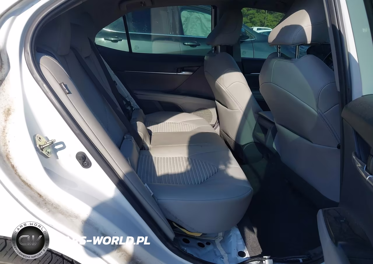 2020 Toyota Camry Se VIN:4T1G11AK9LU875748 - 8