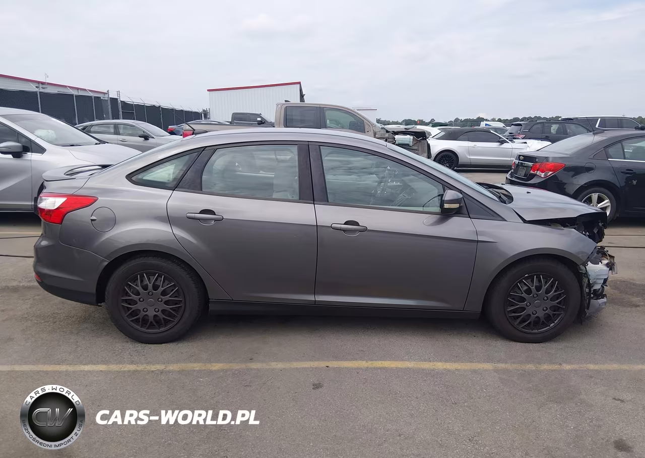 2014 Ford Focus Se VIN:1FADP3F22EL356596 - 14