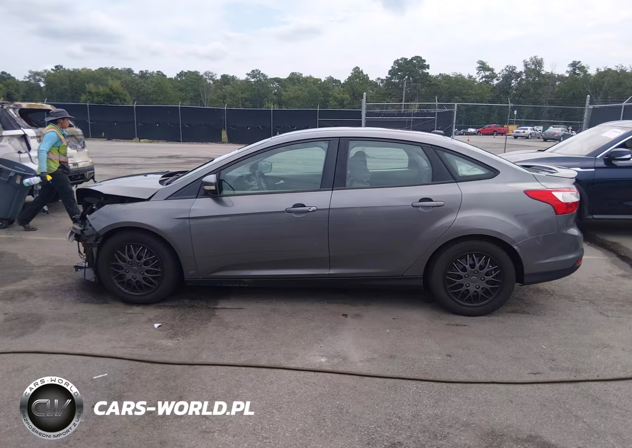 2014 Ford Focus Se VIN:1FADP3F22EL356596 - 15