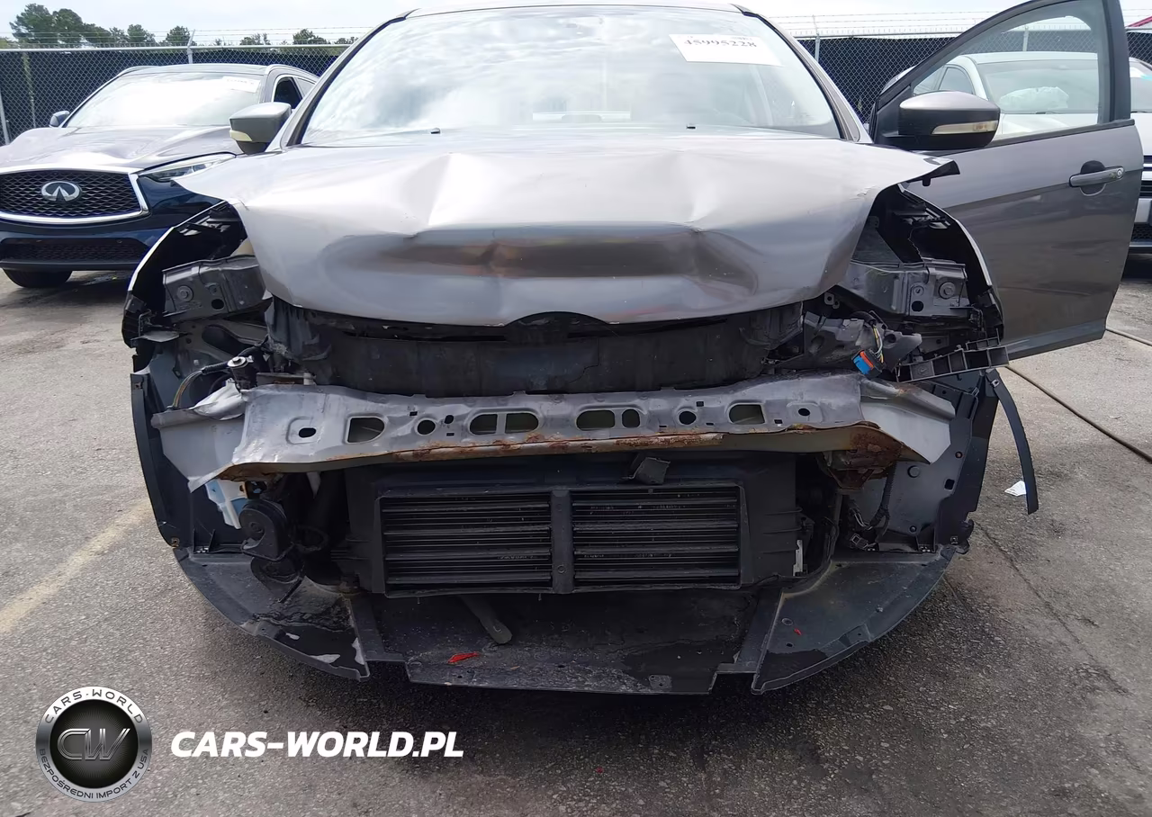 2014 Ford Focus Se VIN:1FADP3F22EL356596 - 6